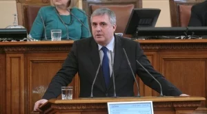 Работих в комфортна среда, заяви Калфин след оставката