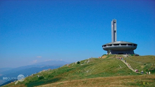 Класация определи Бузлуджа за една от най-зловещите сгради в света 