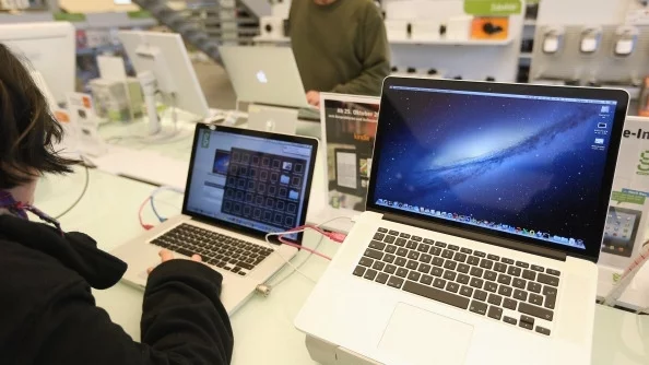 Вирус атакува компютрите на Apple за първи път 