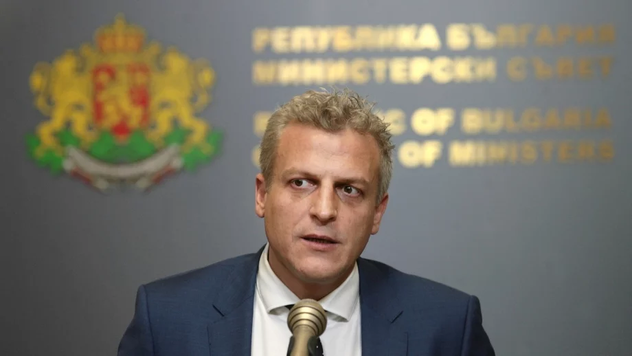 Москов и още четирима на съд заради ваксините 