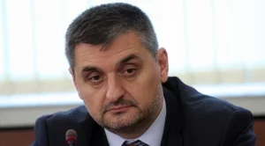 БСП: Оставките на министрите признават провала на политиката за рязане на ленти