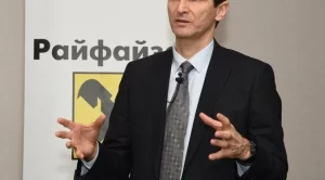 Оливер Рьогл: Прозрачността на прегледа на банковите активи ще зависи от резултатите