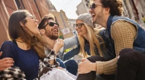 5 неща, характерни за хората, които са харесвани от всички 