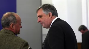 Социалното министерство все пак ще си купи коли, но "само" за 500 000 лв.