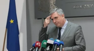 Калфин: Изборът трябва да е между дългосрочна и доживотна пенсия
