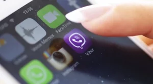Райфайзен пусна публичен чат във Viber