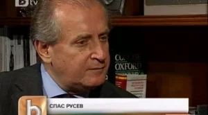 Василев търси политически дивиденти, смята Спас Русев 