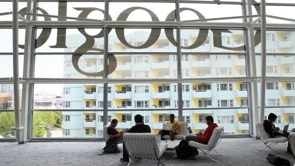 Компанията-майка на Google с печалби под очакванията 