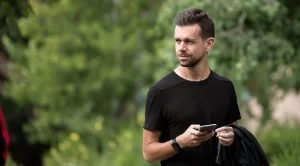 Хакнаха Twitter профила на съоснователя на Twitter Джак Дорси 