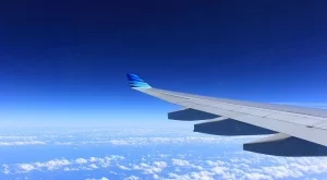 Самолет кацна аварийно на летището в Бургас 