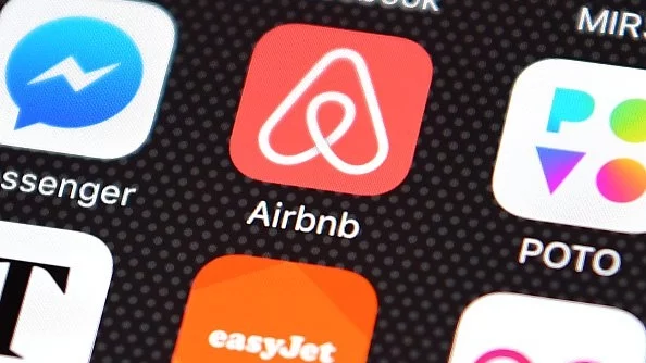 Airbnb ще предлага резервации и за ресторанти 