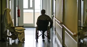 Осигуряват се 15,7 млн. лв. за асистенти на хора с увреждания
