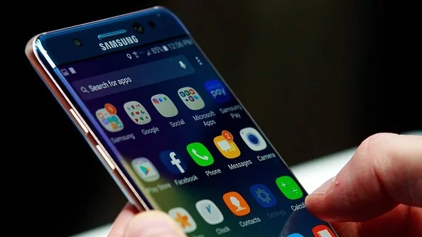 Батериите причинявали запалванията на Galaxy Note 7 