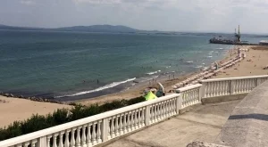 Държавата се мъчи да договори по-ниски цени за чадъри и шезлонги