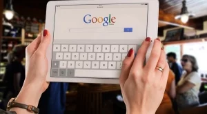 Google вече ще показва кои новини в мрежата са лъжа