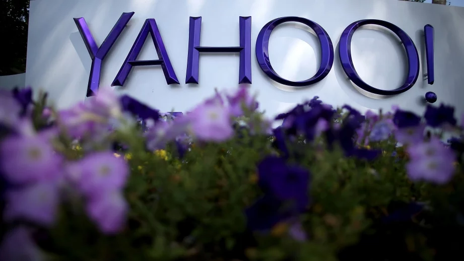 Новият шеф на Yahoo е мъж и ще взима два пъти по-висока заплата от Мариса Майер