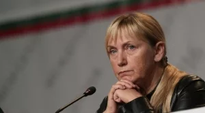 Крие се информация за концесията на летище "София", твърди Йончева