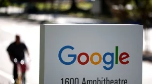 Google махнала 1,7 млрд. реклами през 2016 г.