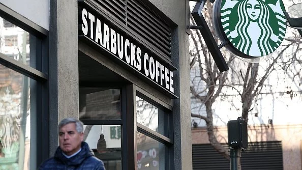 Starbucks продава свои заведения в Европа