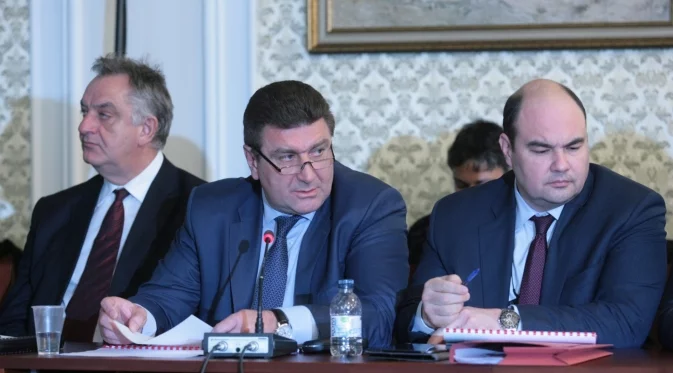 Златев: Близо 30% е сивият сектор на горива в България 