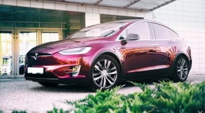 Българи създадоха най-тихата Tesla в света 