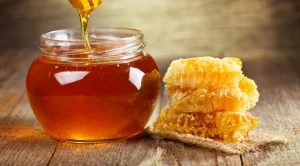 Ако ядете по лъжичка мед всяка вечер, ще забележите тези 7 ефекта