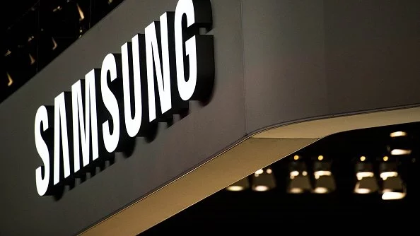 Топ служители на Samsung напуснаха след обвинения в злоупотреби