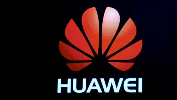 Шефът на Huawei не иска санкции срещу Apple