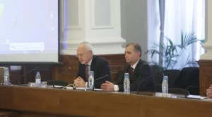 Работодателите напуснаха демонстративно тристранката