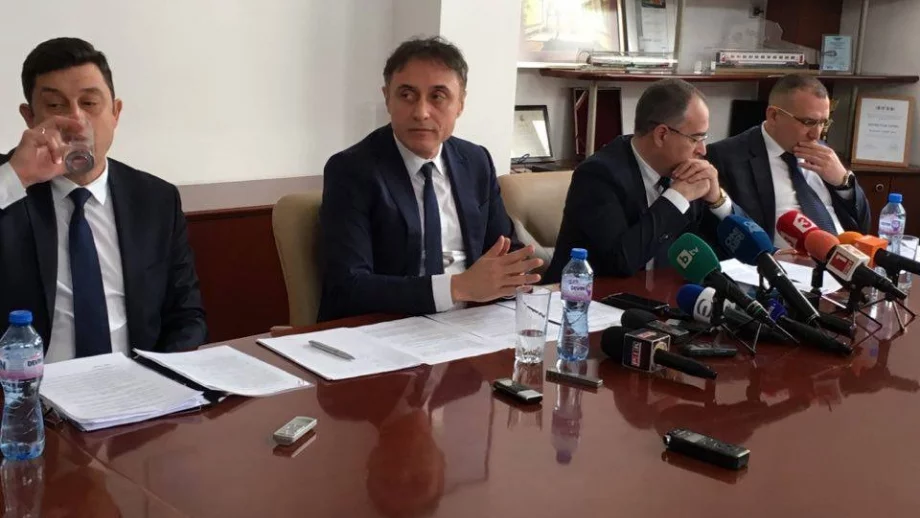 Уволниха шефовете на БДЖ и НКЖИ 