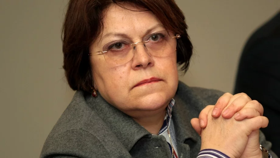 Емил Радев се спряга за нов главен прокурор, заяви Дончева