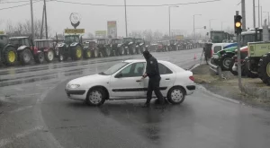 Земеделците в Гърция все още са в стачна готовност 