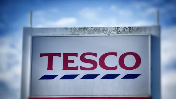 Tesco плати милиони, за да избегне съдебно преследване