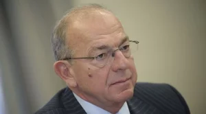 Атанас Папаризов остава представител на България в СТО