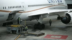 Авиокомпанията, която удари дъното 