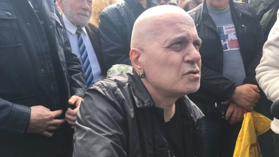 Слави Трифонов: Ще ви кажа защо свалиха предаването на Милен Цветков