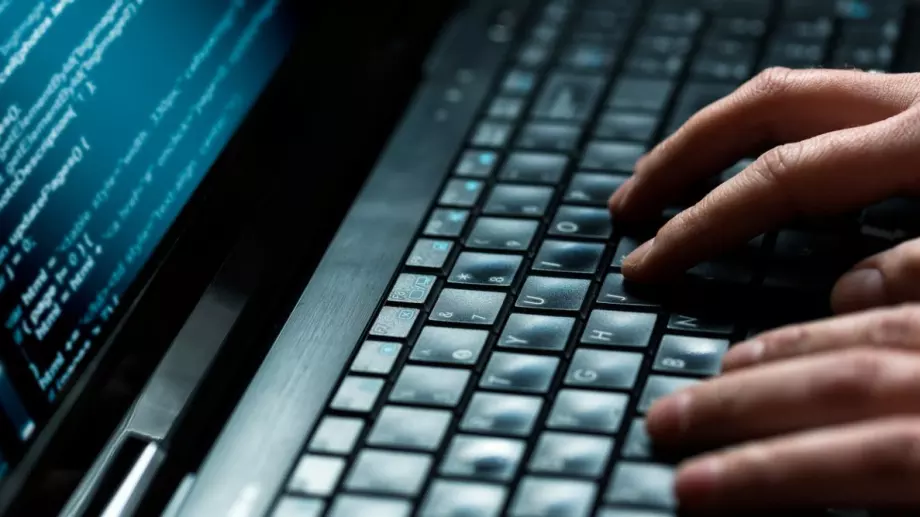 Microsoft: Хакери атакуват правителствени агенции
