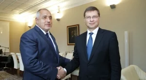 Домбровскис връчи на Борисов Документ за задълбочаване на валутния съюз