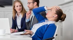 3 неща, които са нормални на нова работа, и 3, които са "червени лампички"