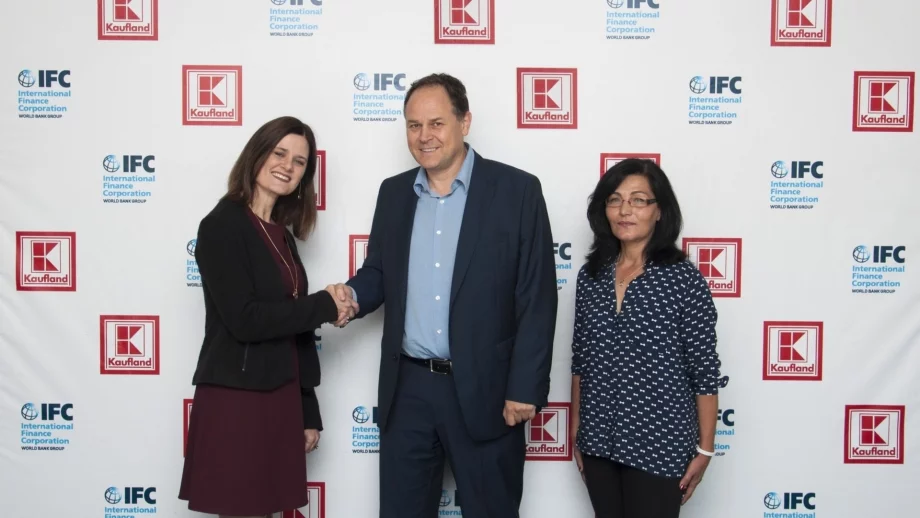 Kaufland България подкрепя с над 250 хиляди лева български фермери за сертификация по международен стандарт