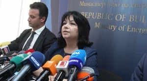 Петкова: Разходите за "Цанков камък" без обществена поръчка са 200 млн. лв.
