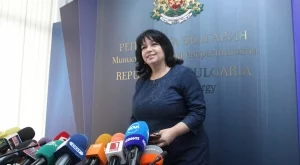 Решават за оставката на Теменужка Петкова в четвъртък
