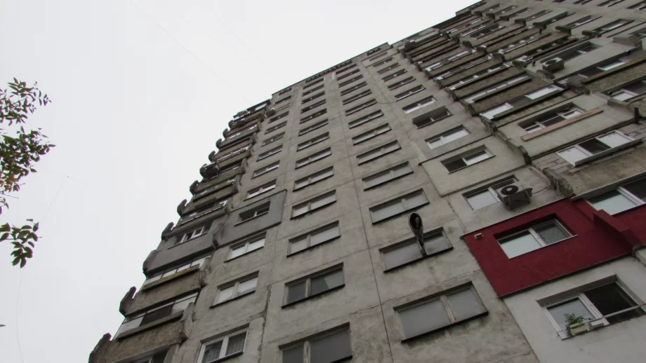 Солени глоби за домоуправителите, ако не подават справки за живущите