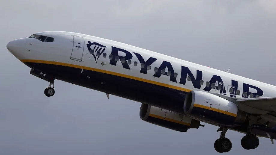 Ryanair обяви отменените полети, има и от България 