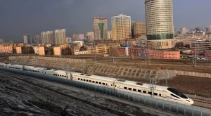 Китай пуска в движение най-бързите влакове в света 