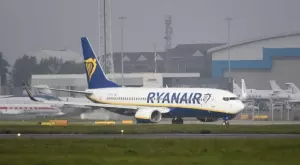 Ryanair сложи край на ерата със самолетни билети по 10 евро  