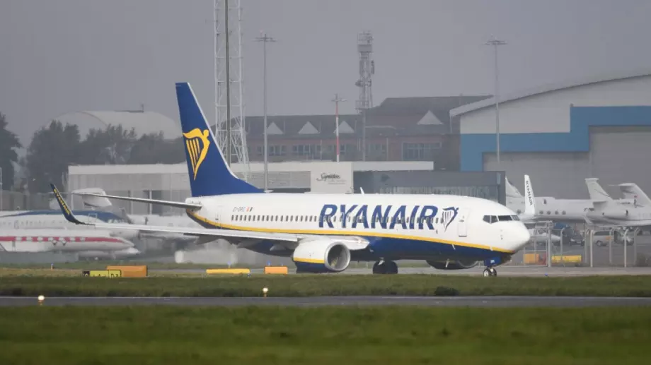 Ryanair сложи край на ерата със самолетни билети по 10 евро  