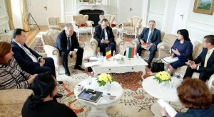 България и Румъния подписаха договор за аварийна доставка на електроенергия