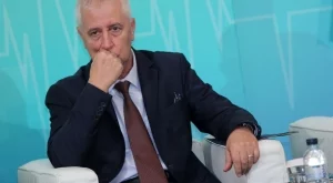 Братовчеди, зетьове, кумове. А другите "наши хора"?