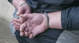 Арестуваха служители на Здравната каса в Пловдив за корупция